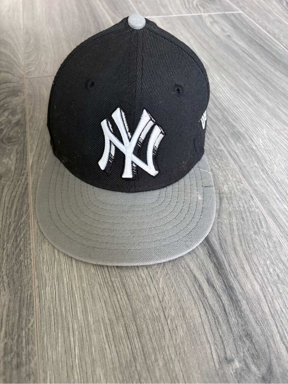 New Era Kids New York Yankees Black & Gray Hat- Size 6.5
